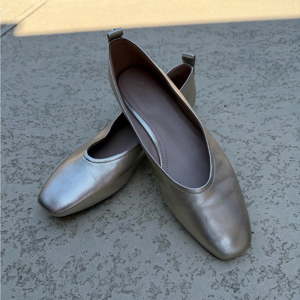 Naturalizer Metallic Silver Flats